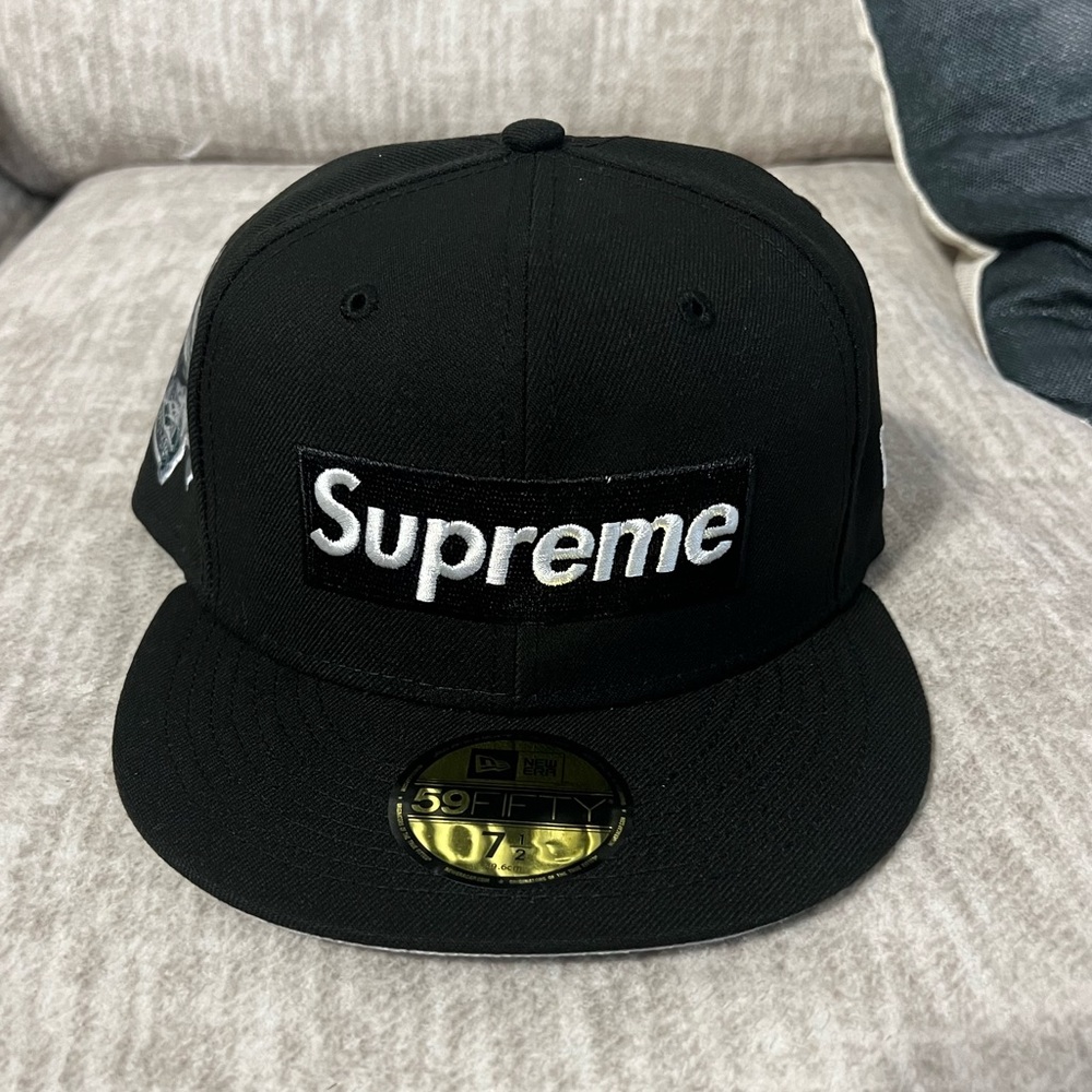 Supreme Fitted, New Era, Size 7 1/2, (New)